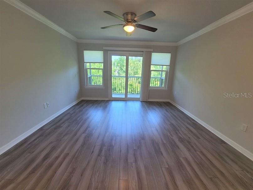 Image 3 of 29 For 5041 Royal Palms Way 203