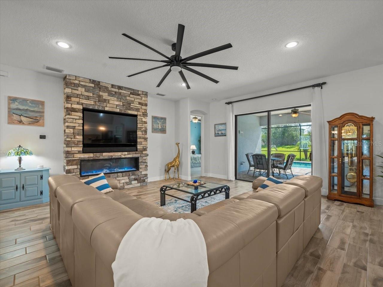 Image 21 of 63 For 12854 Weatherstone Drive