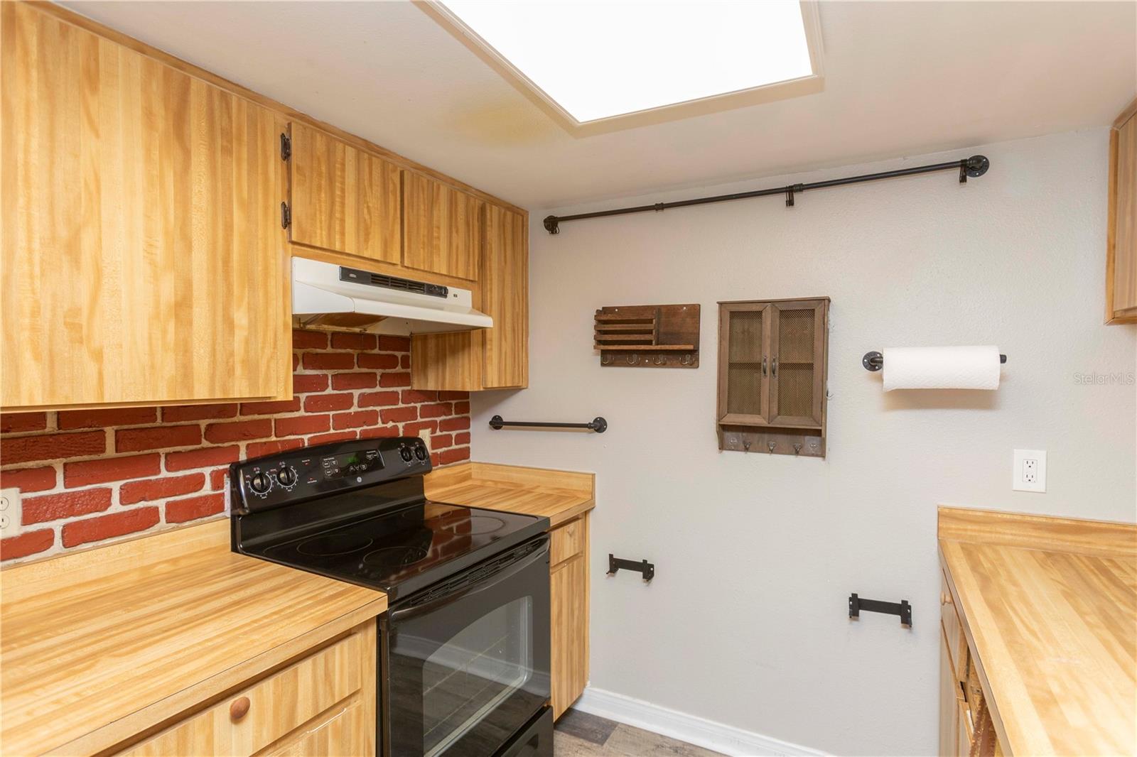 Image 10 of 42 For 5820 Church Avenue 463