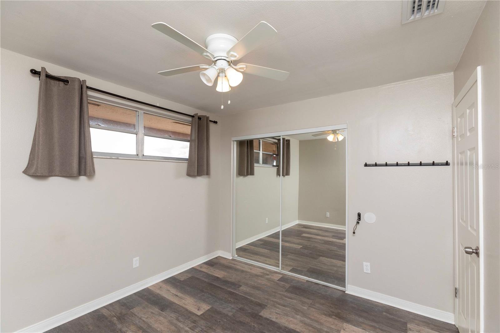 Image 19 of 42 For 5820 Church Avenue 463