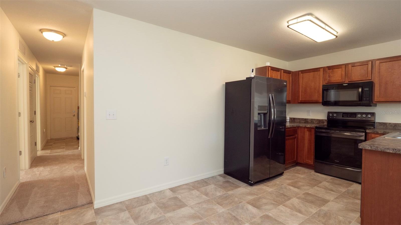 Listing photo id 11 for 7102 Centerwood Avenue