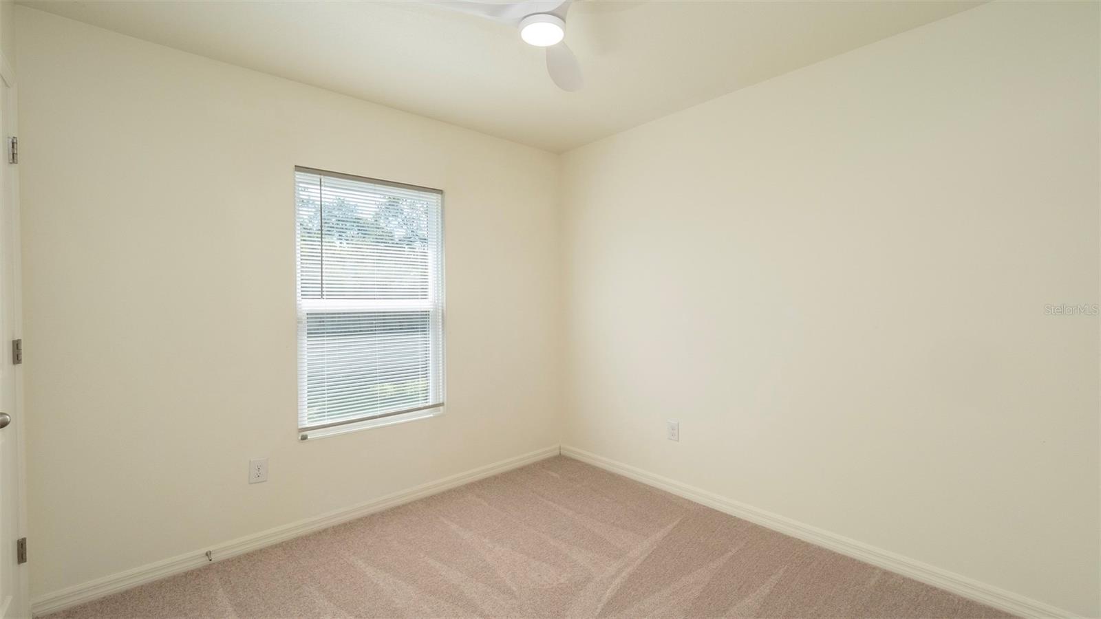 Listing photo id 14 for 7102 Centerwood Avenue