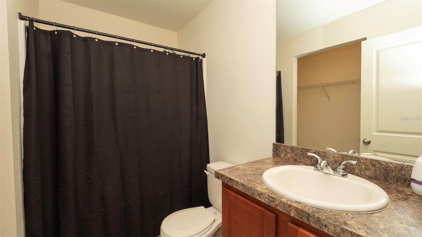 Listing photo id 19 for 7102 Centerwood Avenue