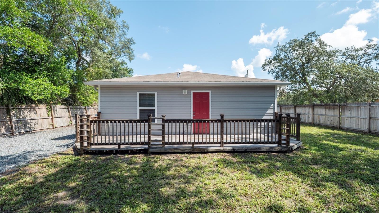 Listing photo id 24 for 7102 Centerwood Avenue