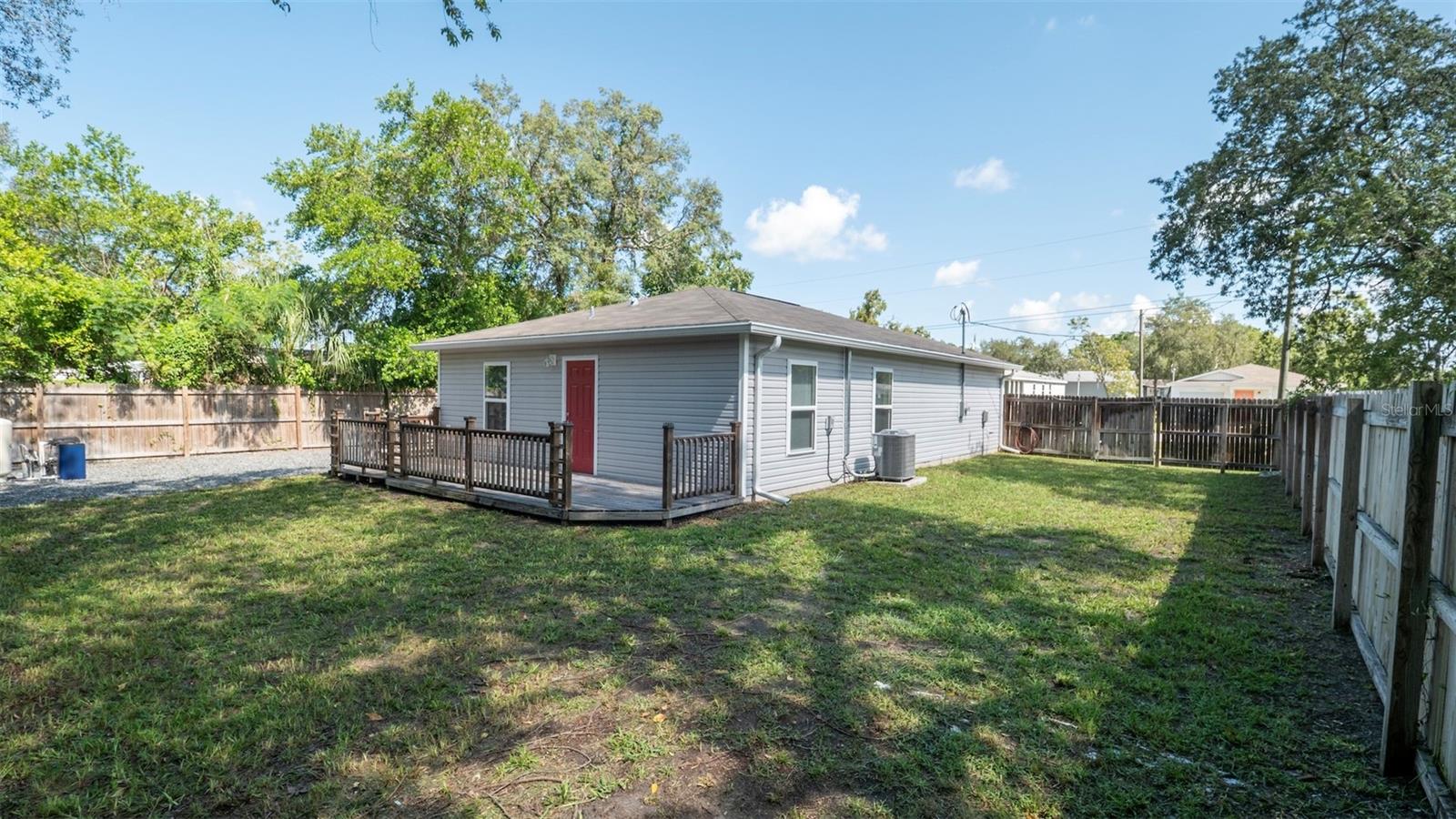 Listing photo id 29 for 7102 Centerwood Avenue