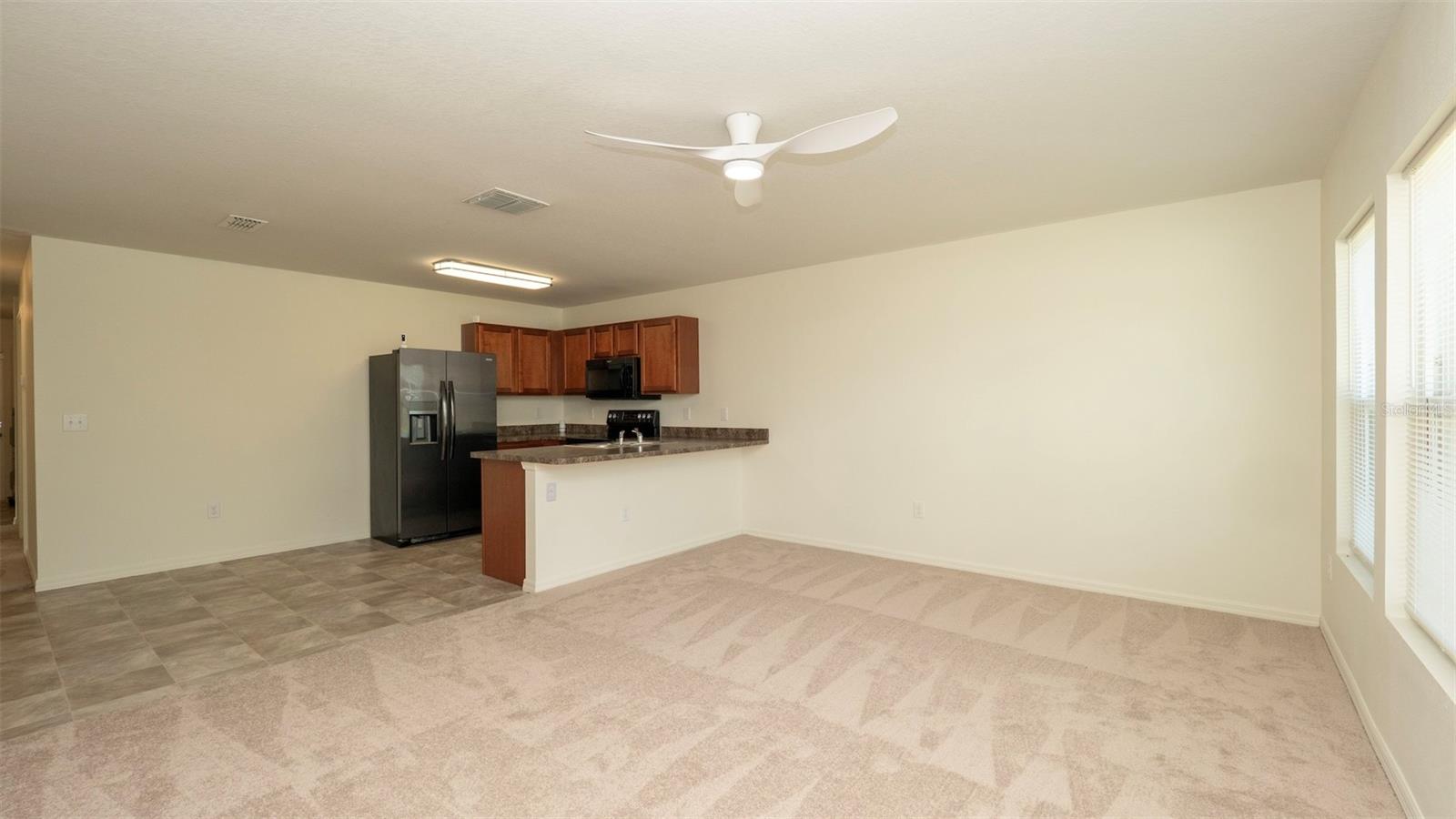 Listing photo id 4 for 7102 Centerwood Avenue