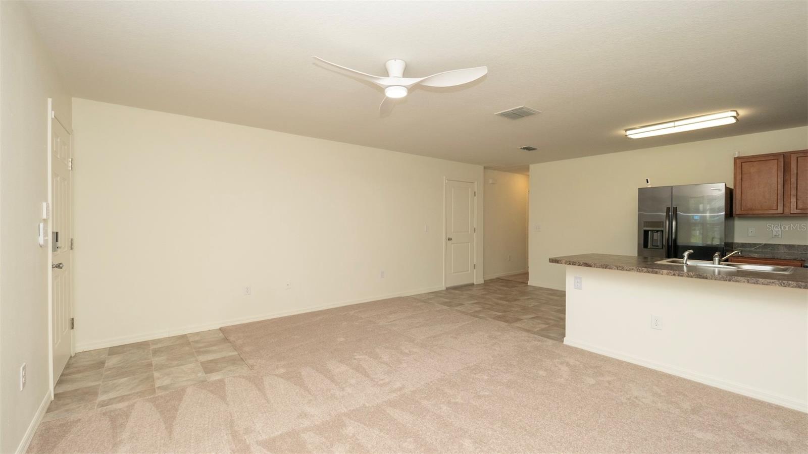 Listing photo id 6 for 7102 Centerwood Avenue