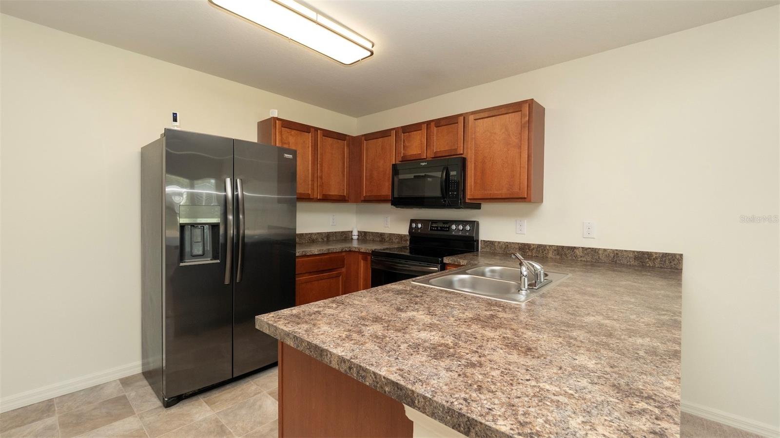 Listing photo id 7 for 7102 Centerwood Avenue