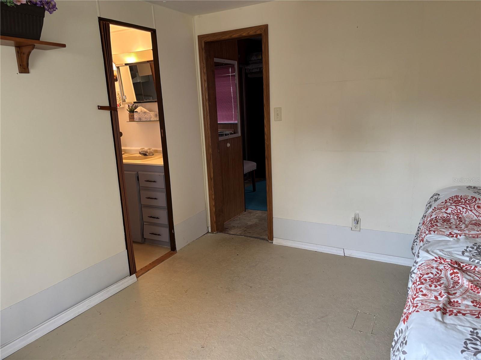 Image 13 of 49 For 2092 Culbreath Road D21