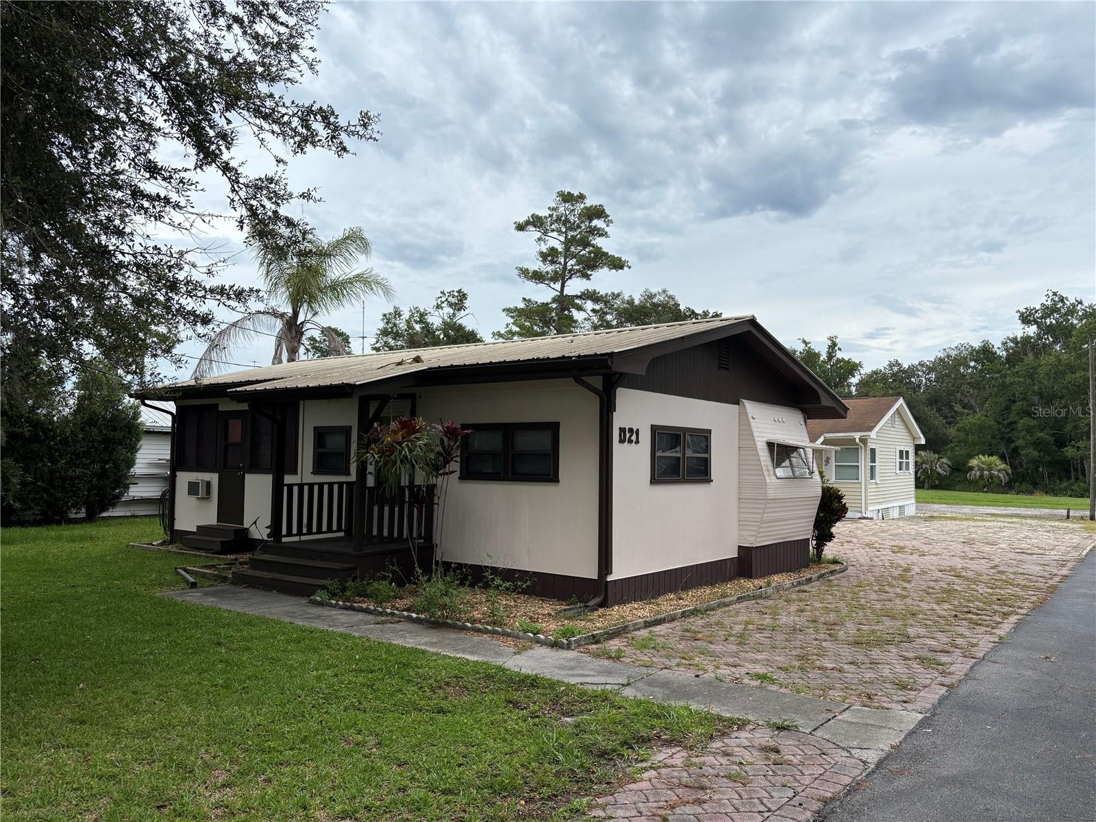 Image 7 of 49 For 2092 Culbreath Road D21
