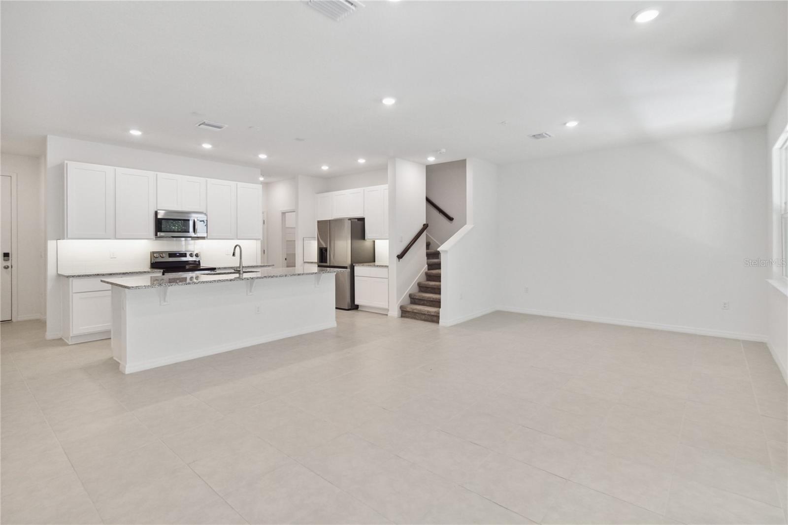 Image 7 of 24 For 5277 Luisa Court