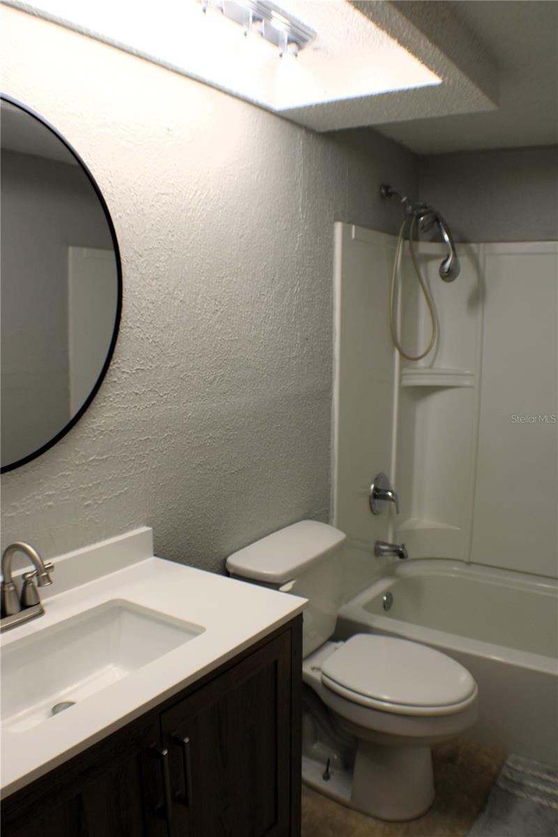 Image 23 of 49 For 7400 Islander Lane