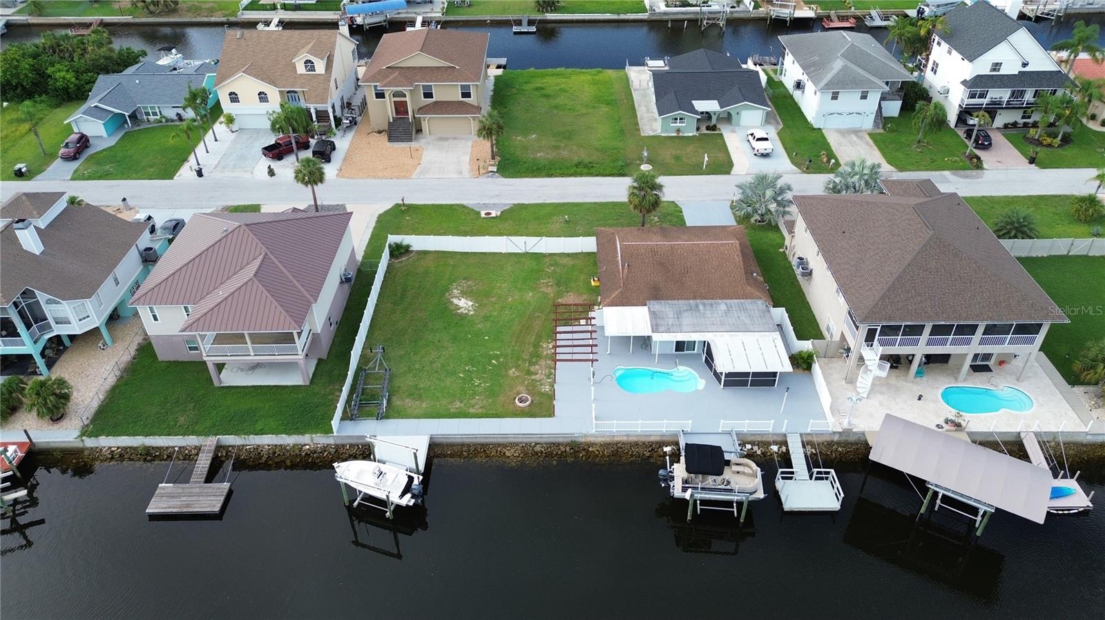 Image 5 of 49 For 7400 Islander Lane