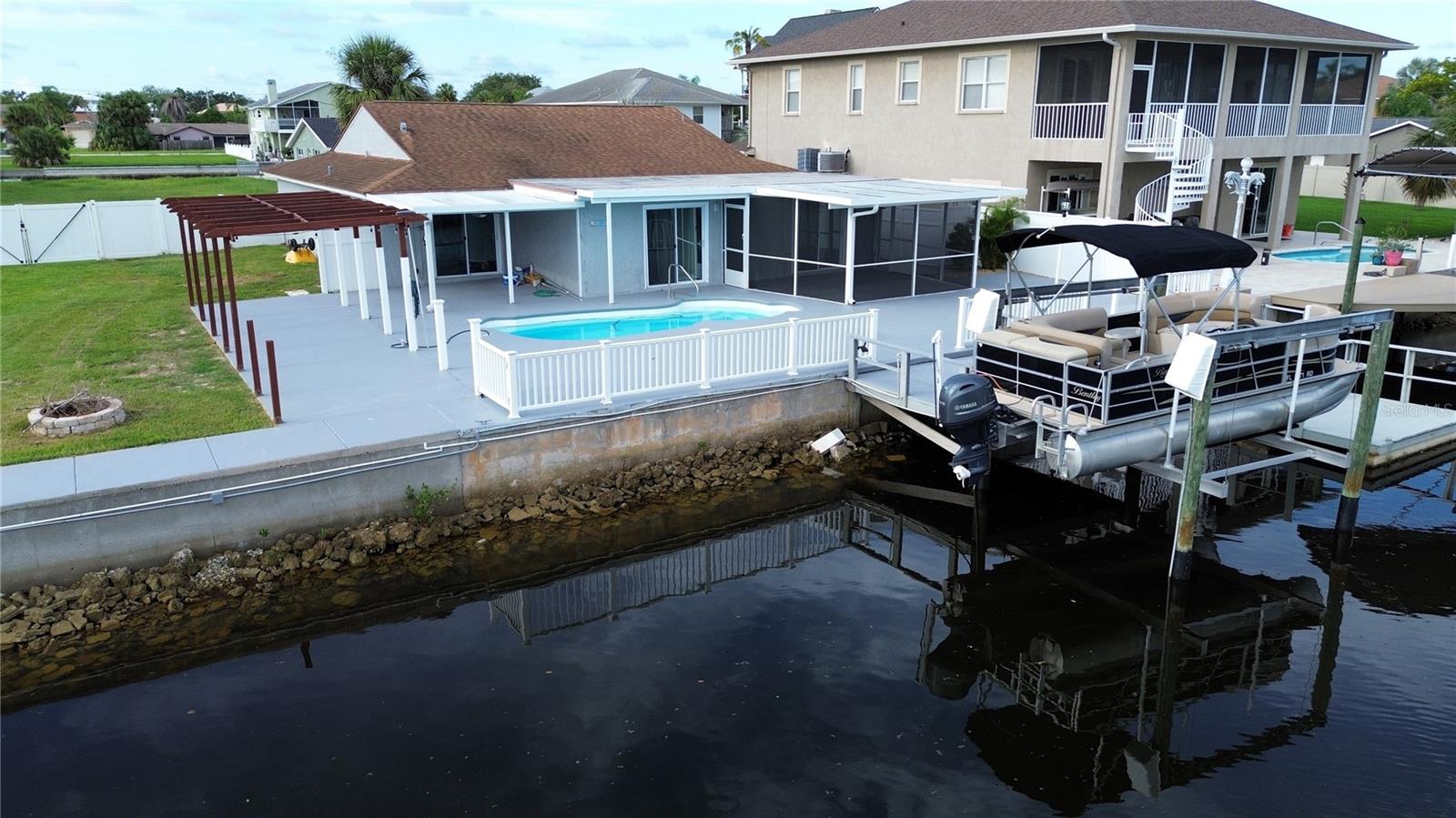 Image 9 of 49 For 7400 Islander Lane