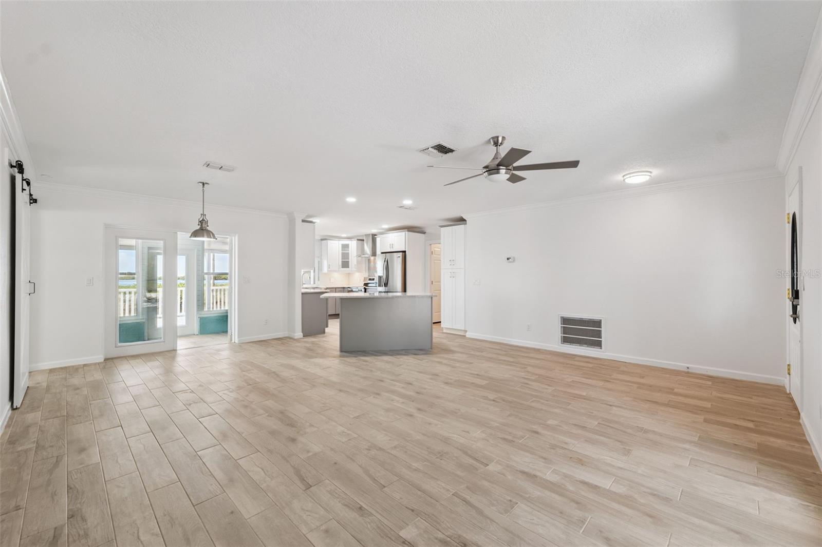 Image 10 of 60 For 6637 Driftwood Drive