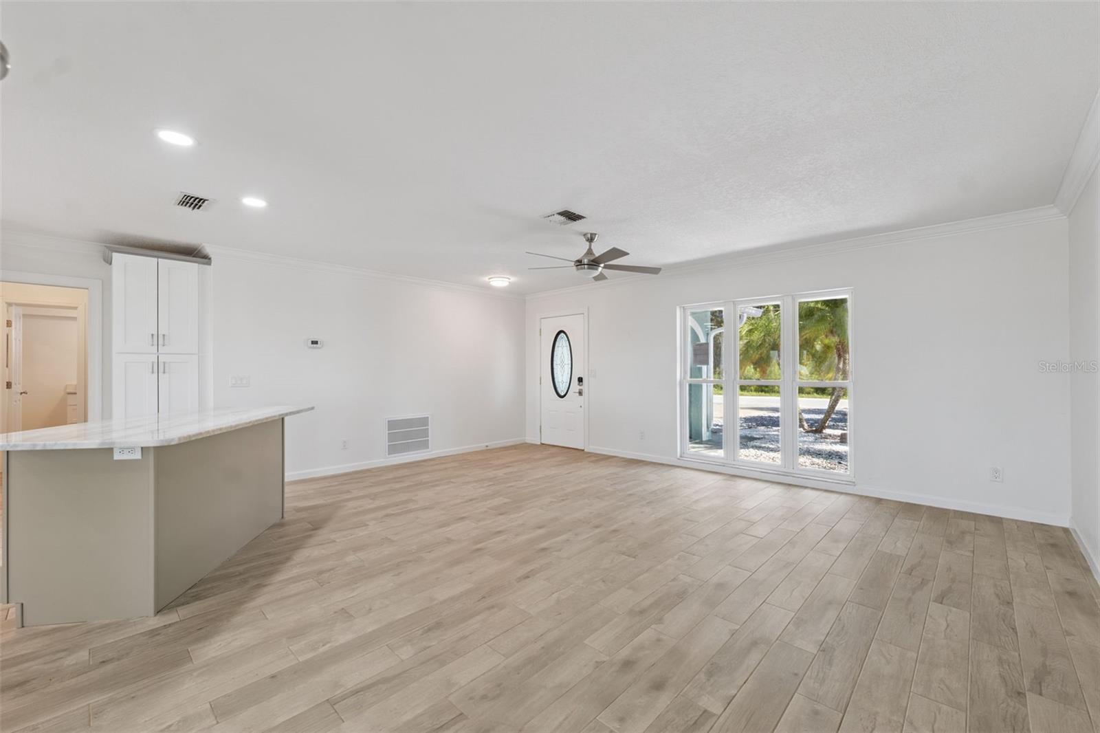 Image 11 of 60 For 6637 Driftwood Drive