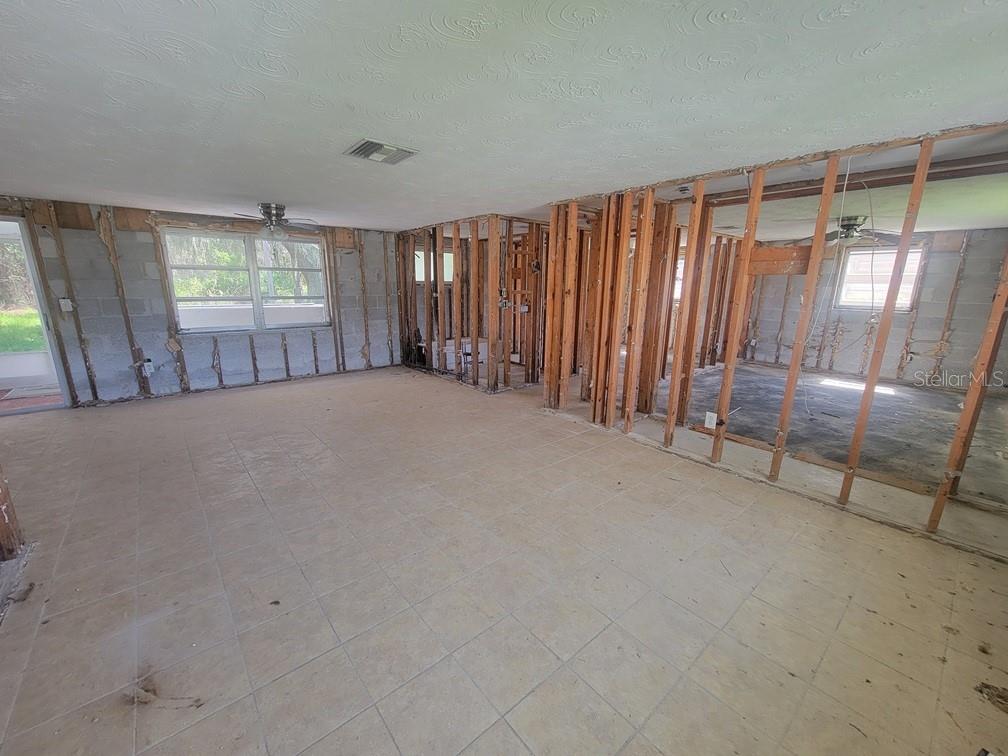 Image 4 of 7 For 4872 Shell Stream Boulevard