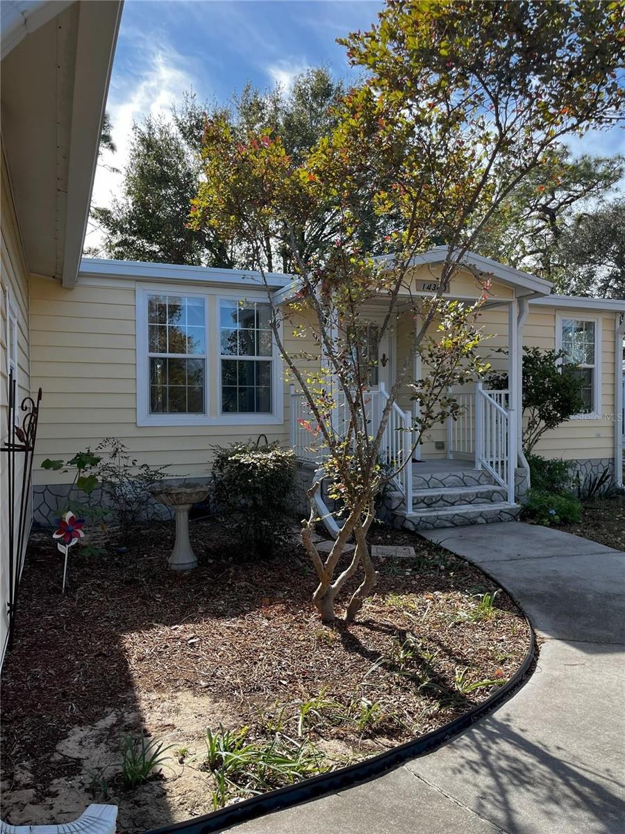 Listing photo id 32 for 14340 Midfield Street