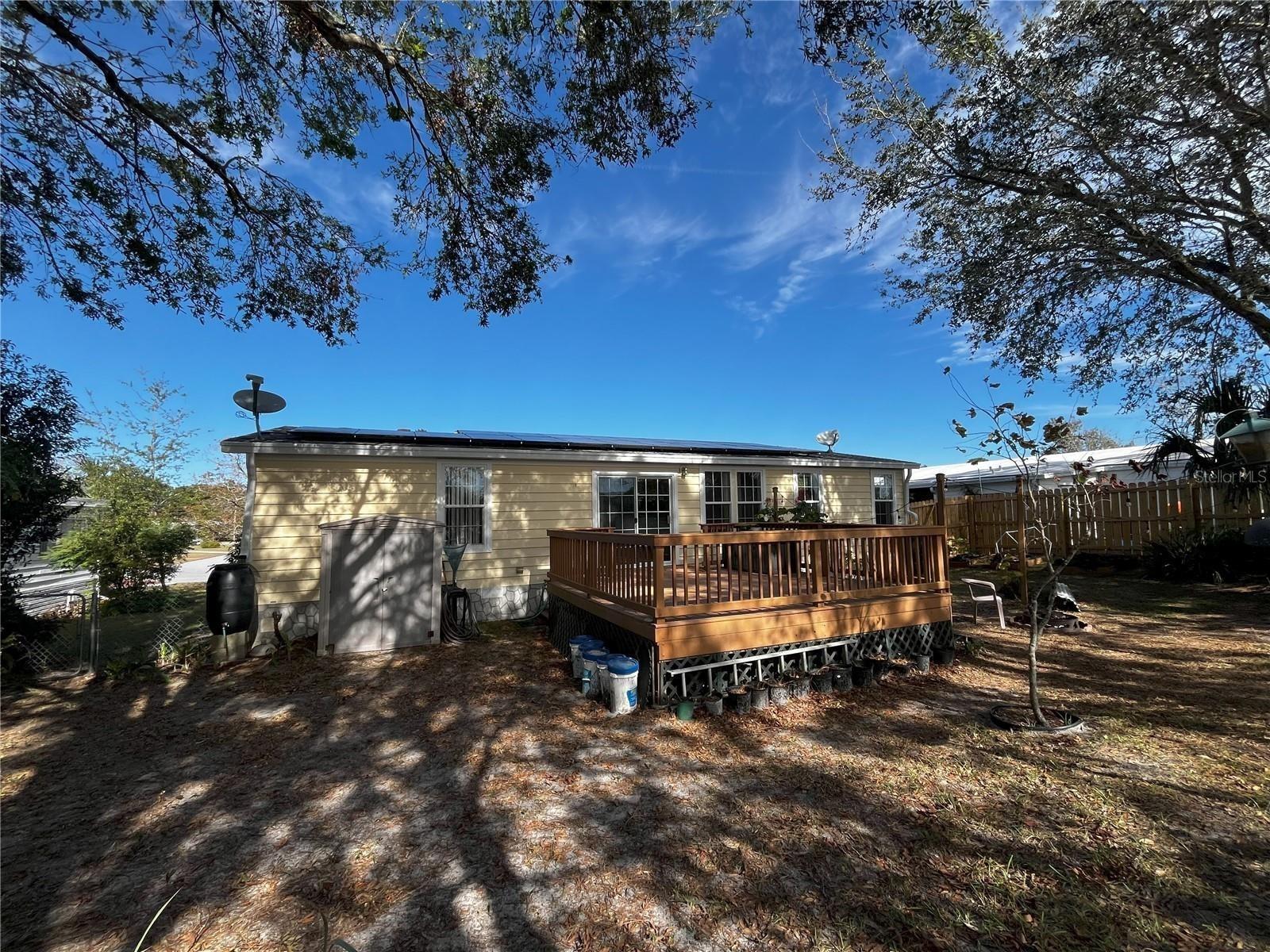Listing photo id 38 for 14340 Midfield Street
