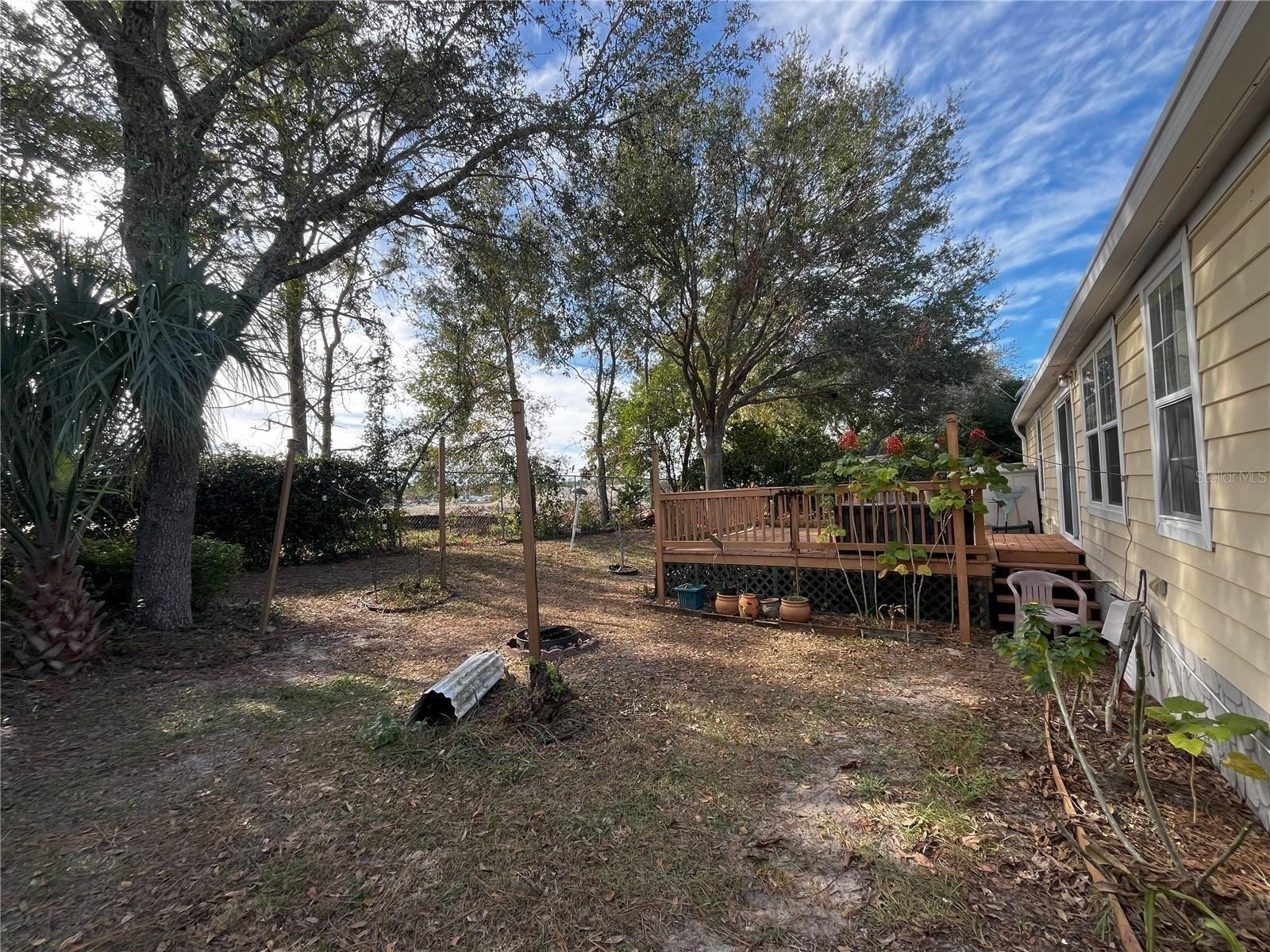 Listing photo id 39 for 14340 Midfield Street