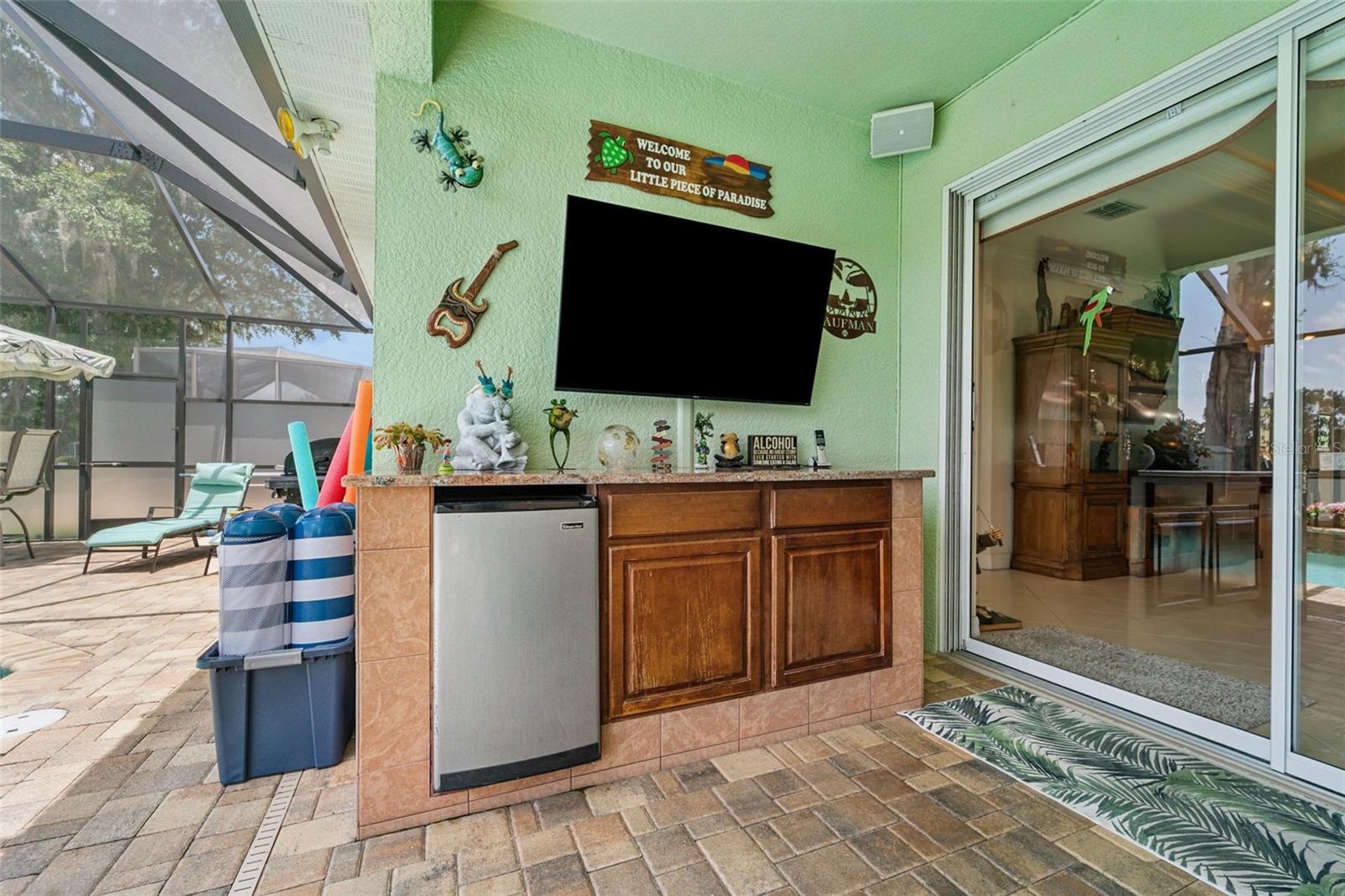 Listing photo id 31 for 4375 Caliquen Drive