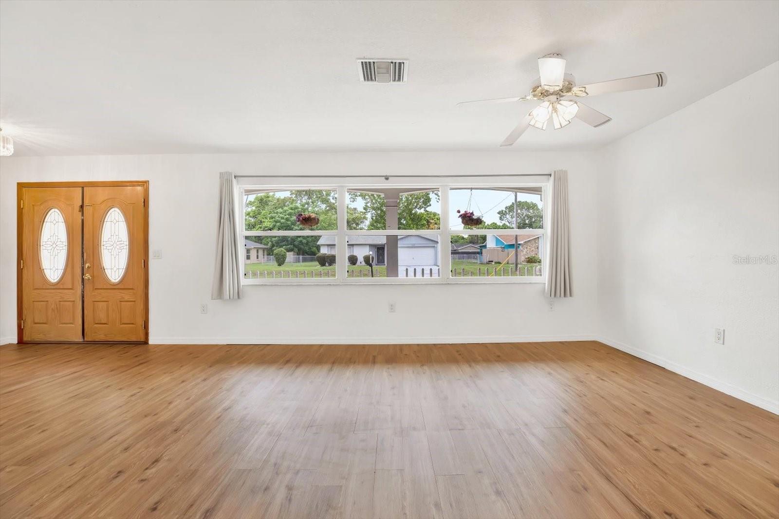 Image 10 of 34 For 6288 Airmont Drive