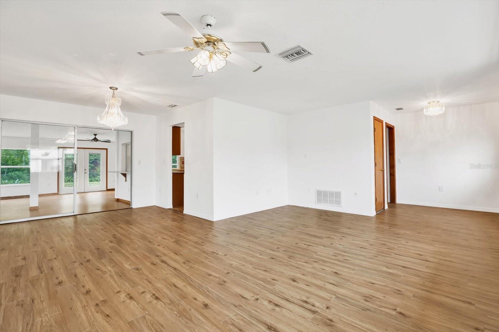 Image 6 of 34 For 6288 Airmont Drive