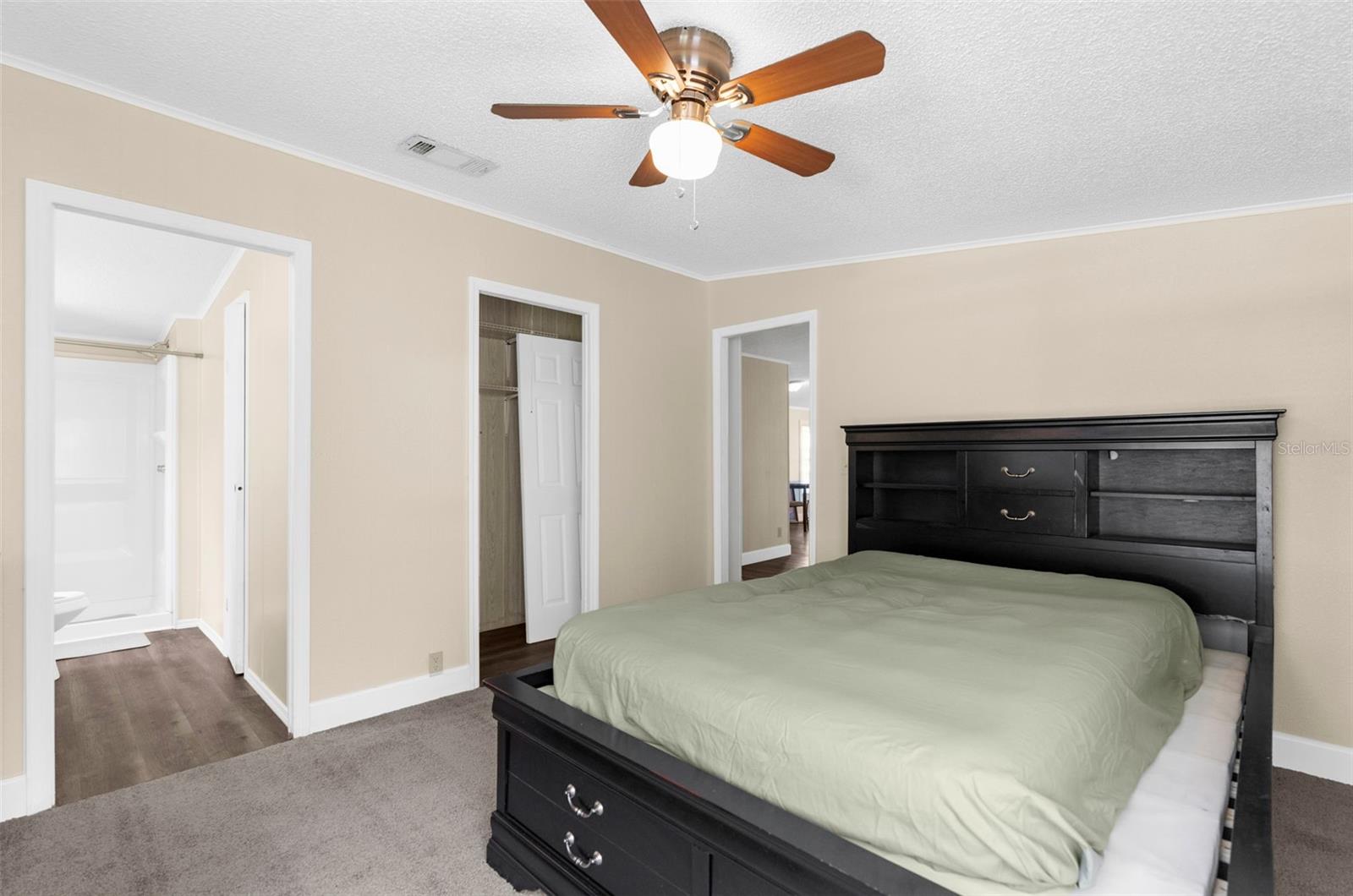 Image 16 of 26 For 9725 Dick Street