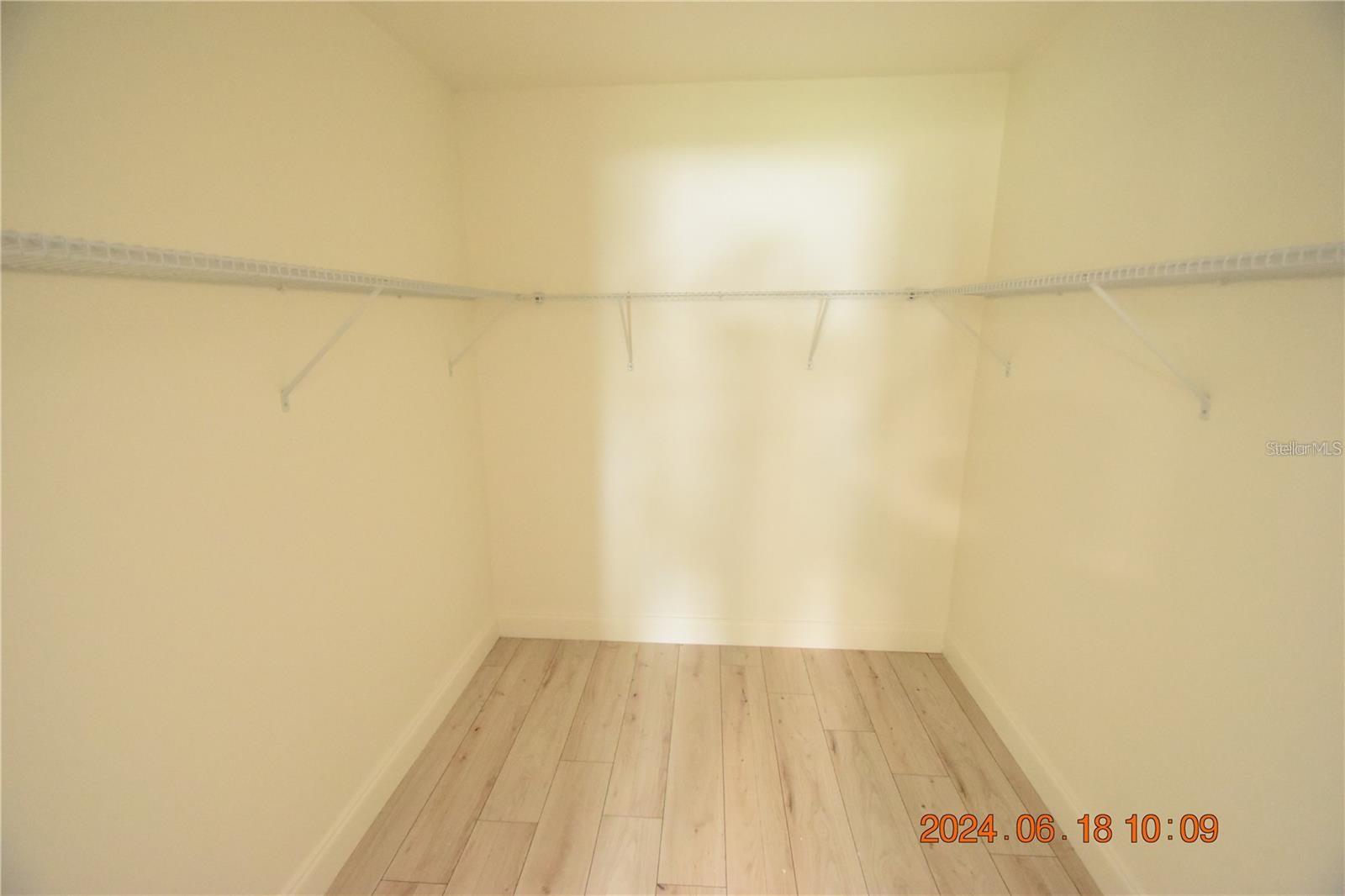 Image 12 of 60 For 11065 Linden Drive