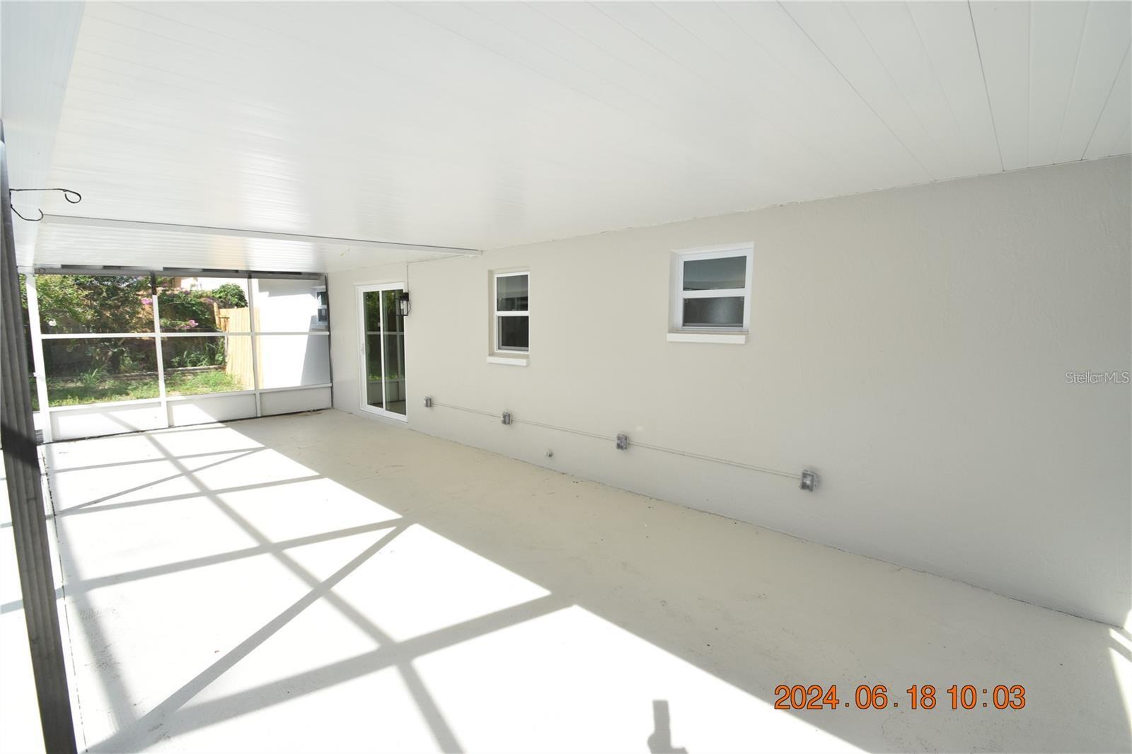 Image 19 of 60 For 11065 Linden Drive