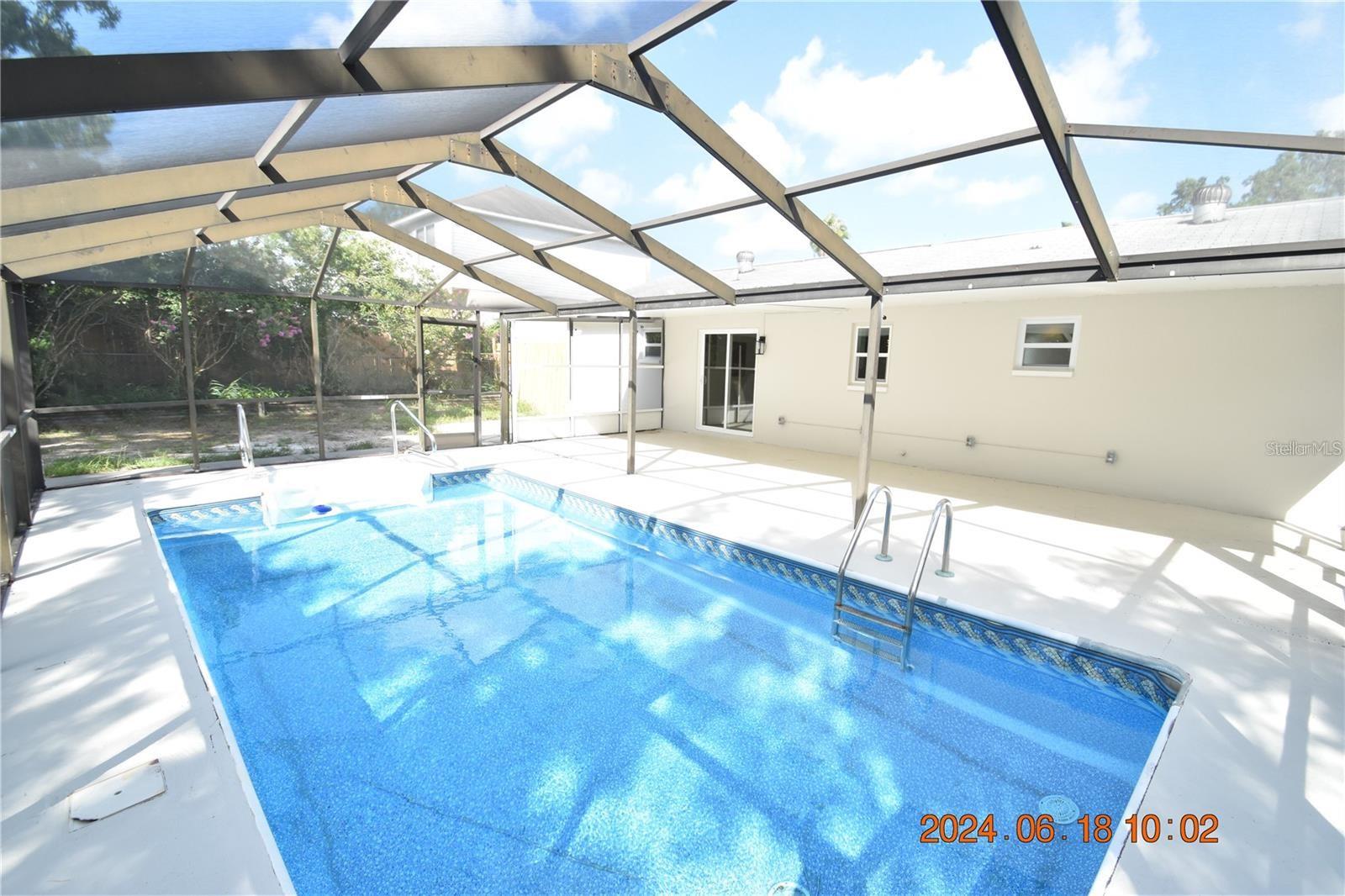 Image 2 of 60 For 11065 Linden Drive