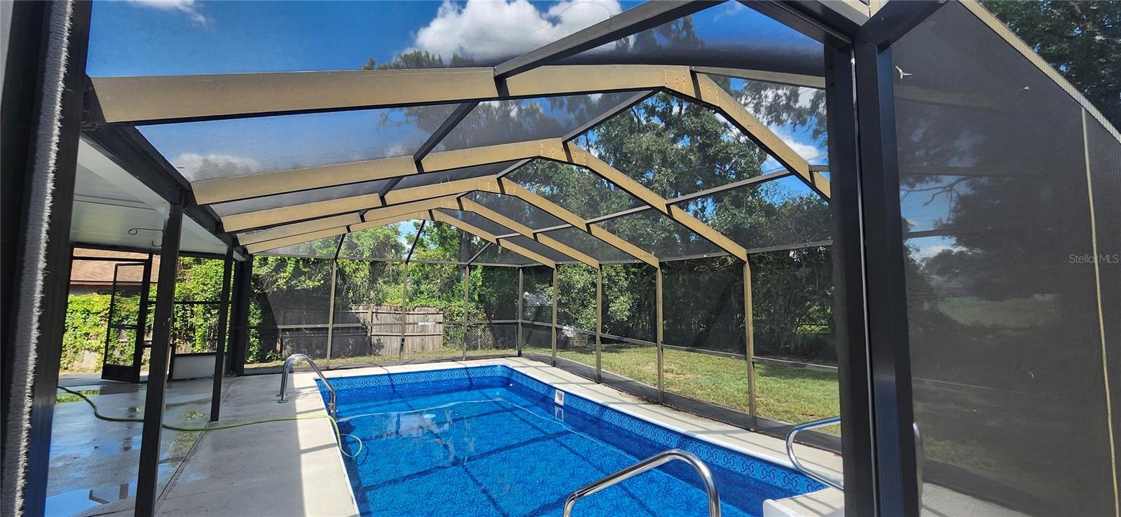 Image 35 of 60 For 11065 Linden Drive