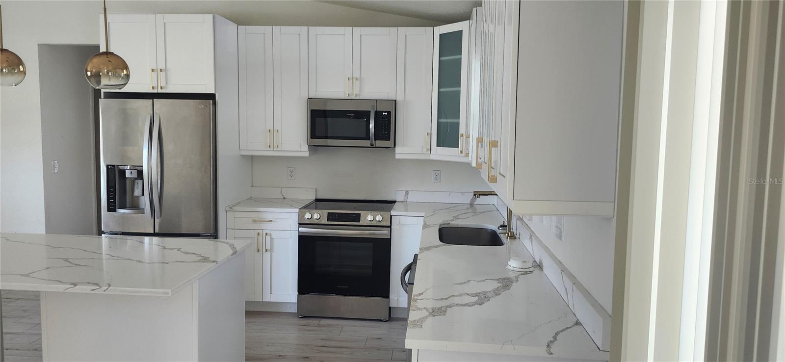 Image 40 of 60 For 11065 Linden Drive