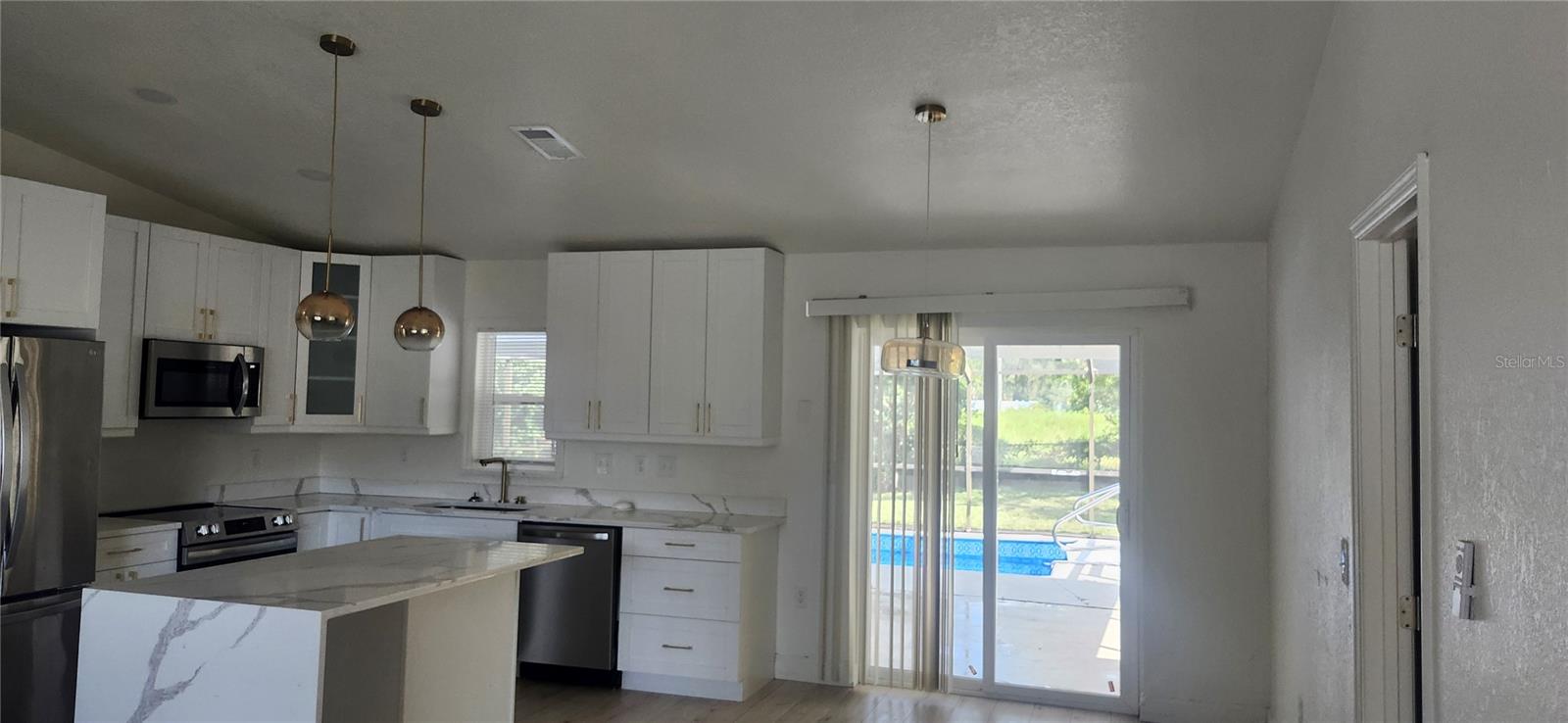 Image 49 of 60 For 11065 Linden Drive