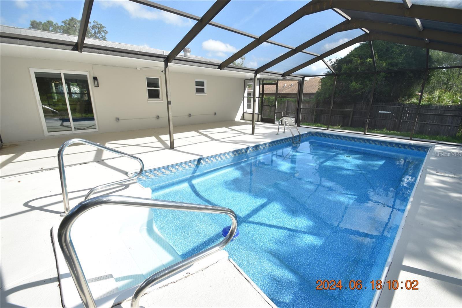 Image 8 of 60 For 11065 Linden Drive