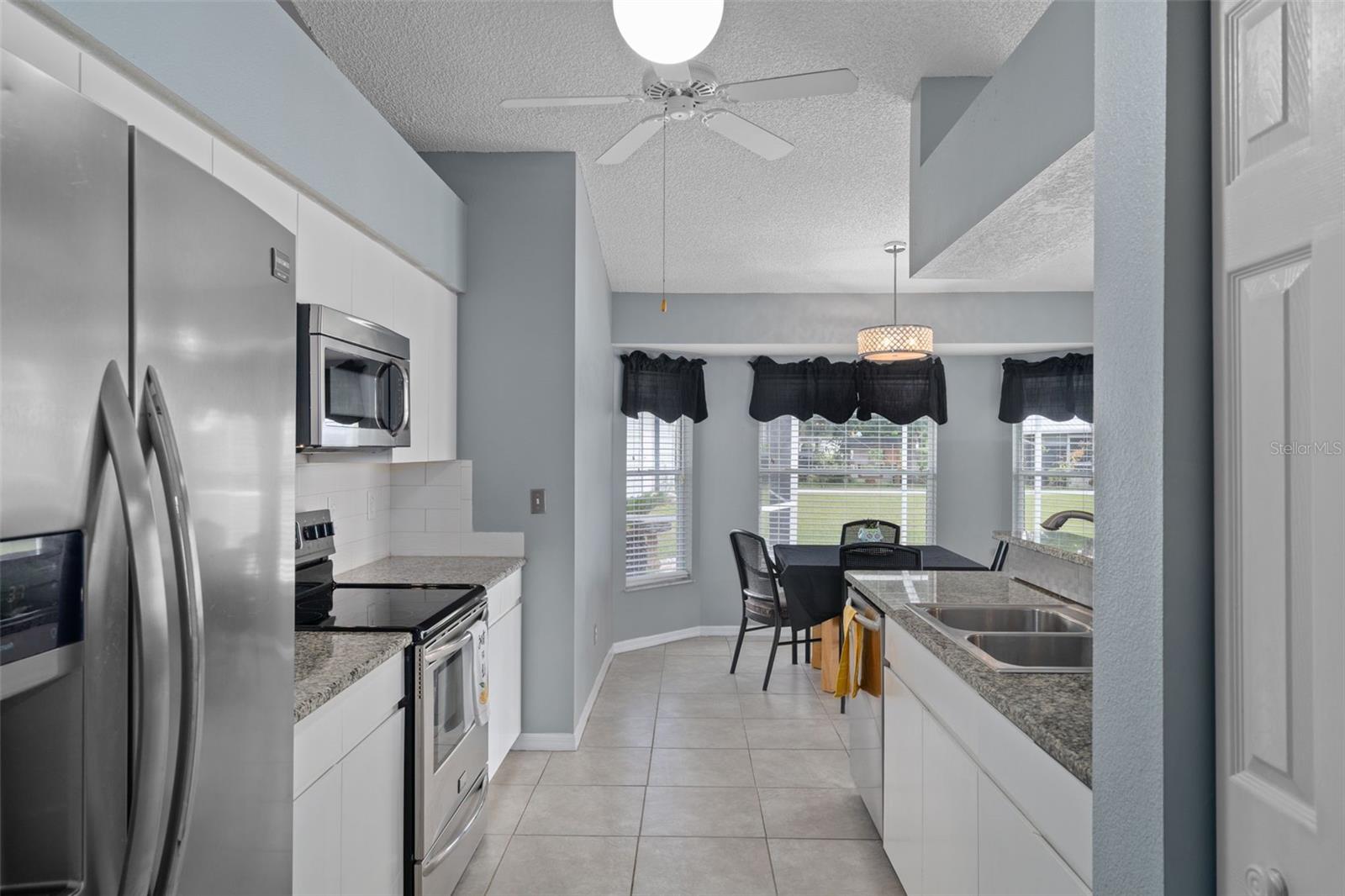 Listing photo id 17 for 33457 Westwood Drive
