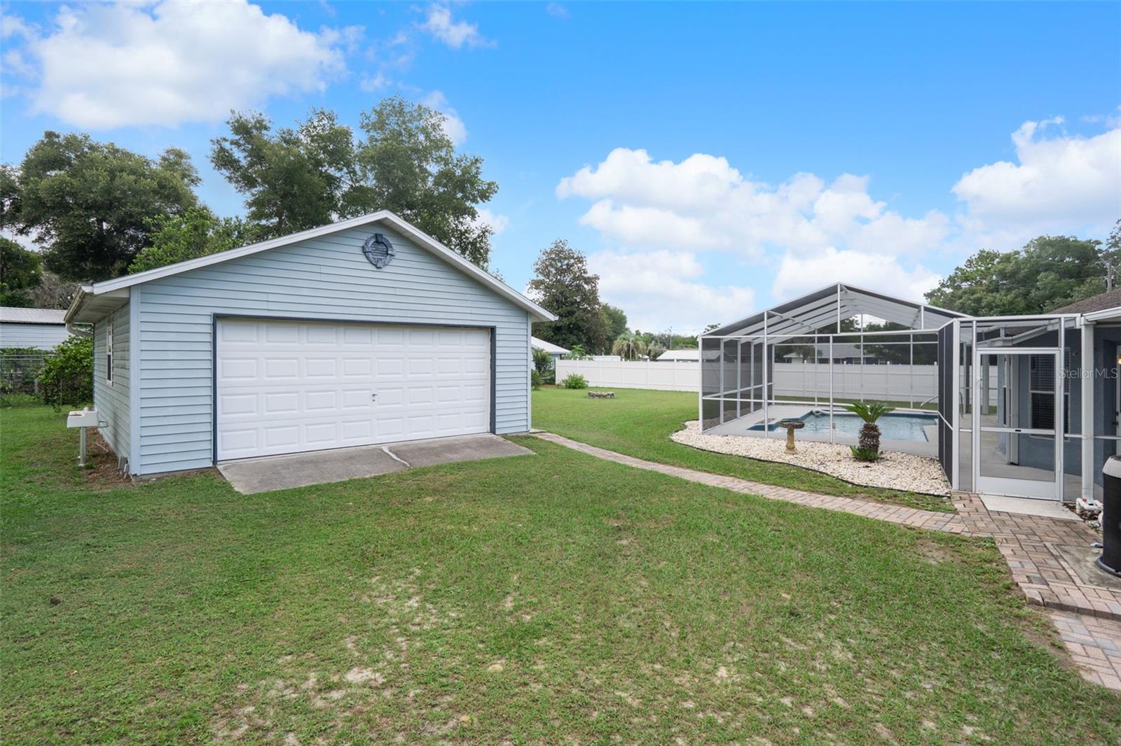 Listing photo id 46 for 33457 Westwood Drive