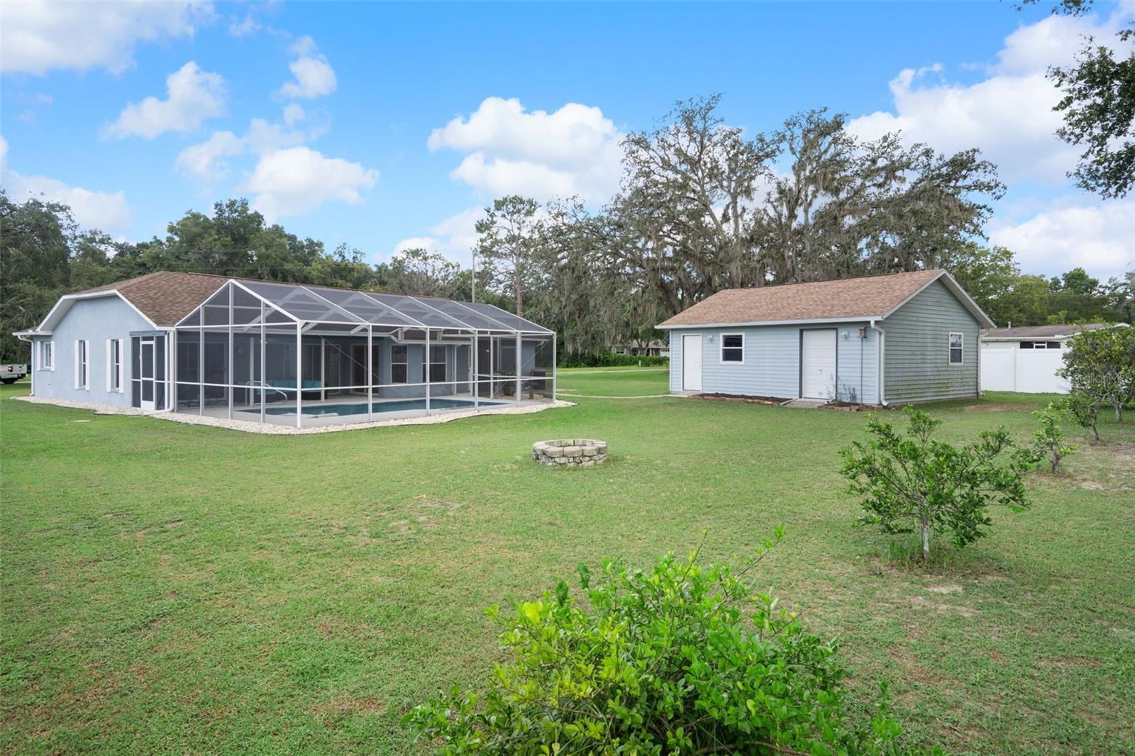 Listing photo id 49 for 33457 Westwood Drive