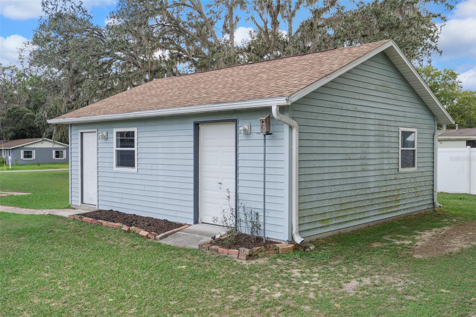 Listing photo id 51 for 33457 Westwood Drive