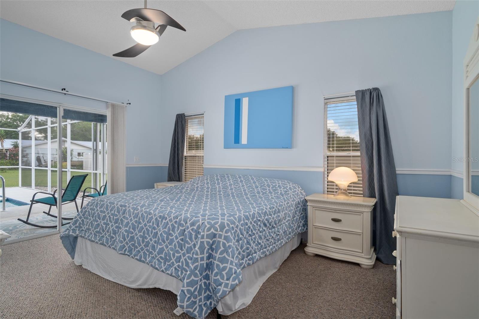 Listing photo id 6 for 33457 Westwood Drive