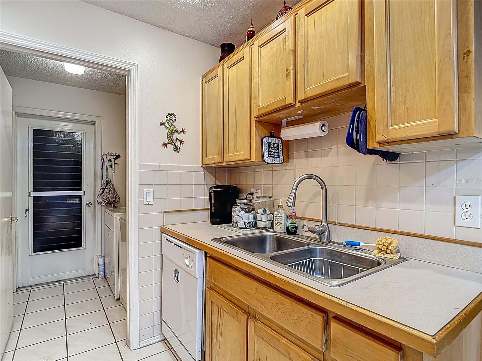 Image 18 of 48 For 7403 Heather Walk Drive
