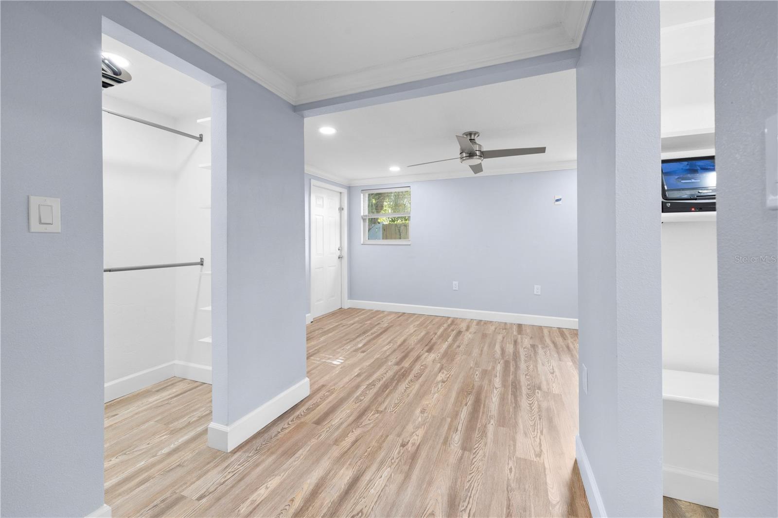 Image 33 of 64 For 10824 Norwood Avenue
