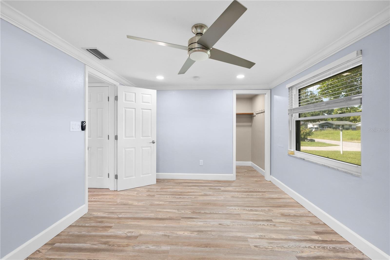 Image 45 of 64 For 10824 Norwood Avenue