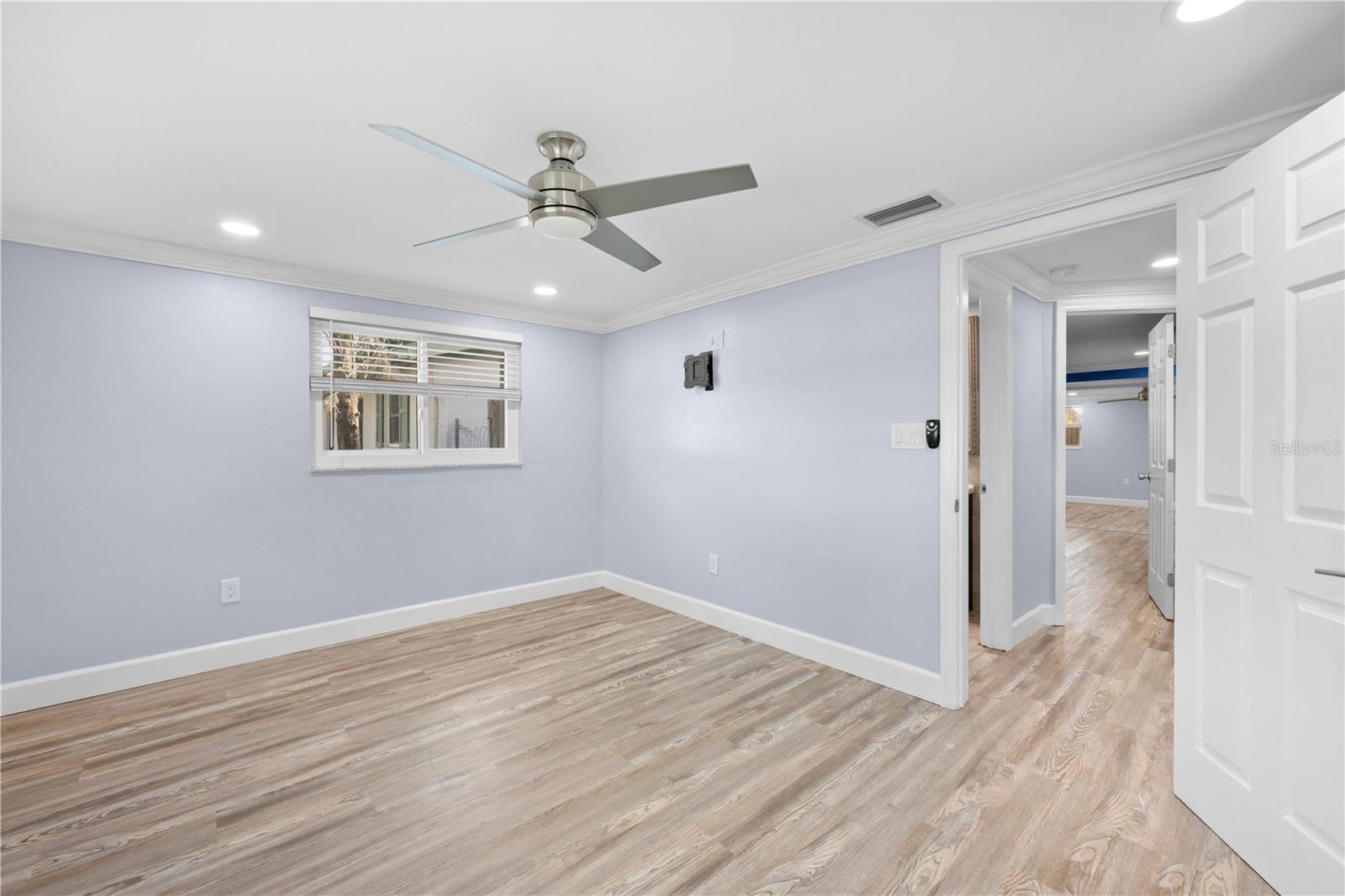 Image 47 of 64 For 10824 Norwood Avenue
