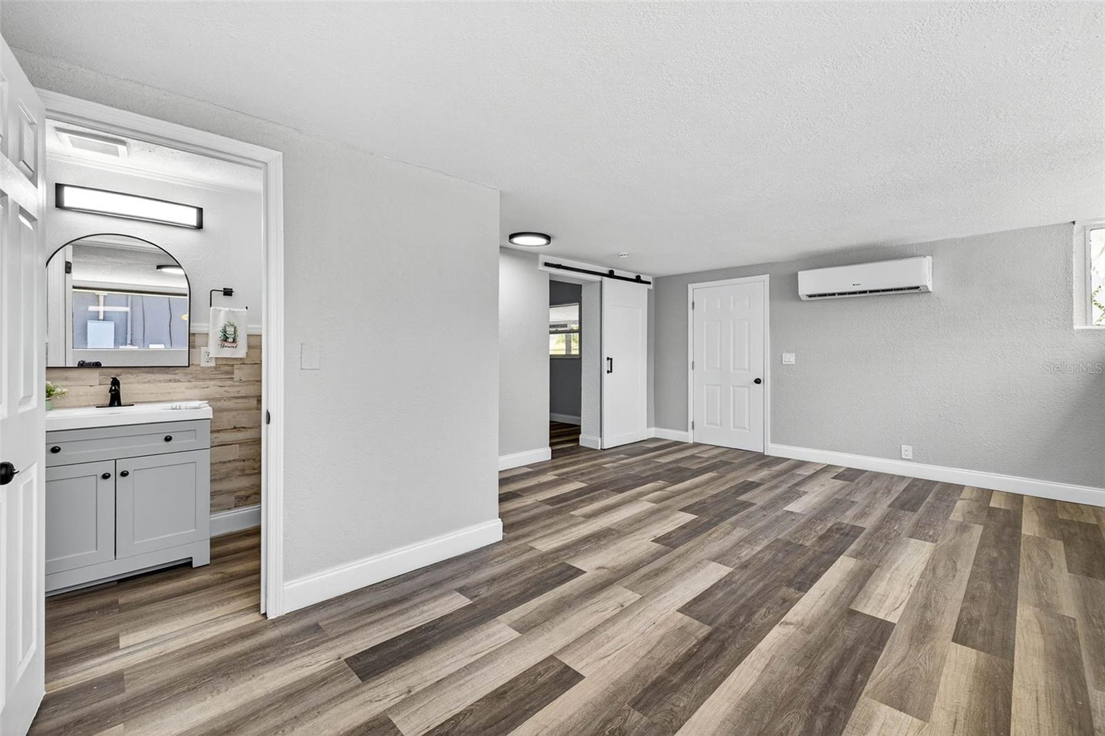 Image 22 of 30 For 6965 21st Street N