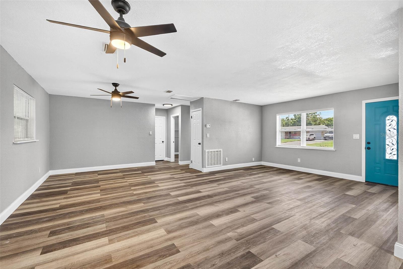 Image 4 of 30 For 6965 21st Street N