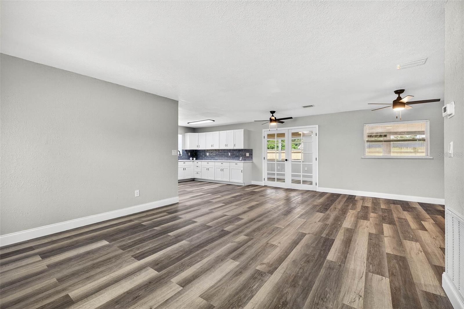 Image 5 of 30 For 6965 21st Street N