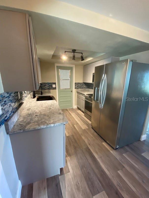 Image 5 of 18 For 6220 Glenwood Drive