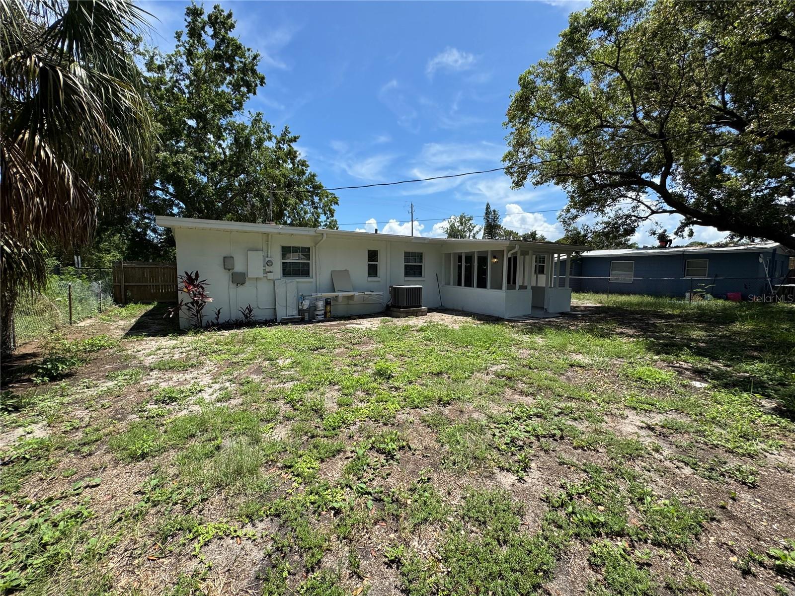 Image 5 of 37 For 7907 Winston Lane