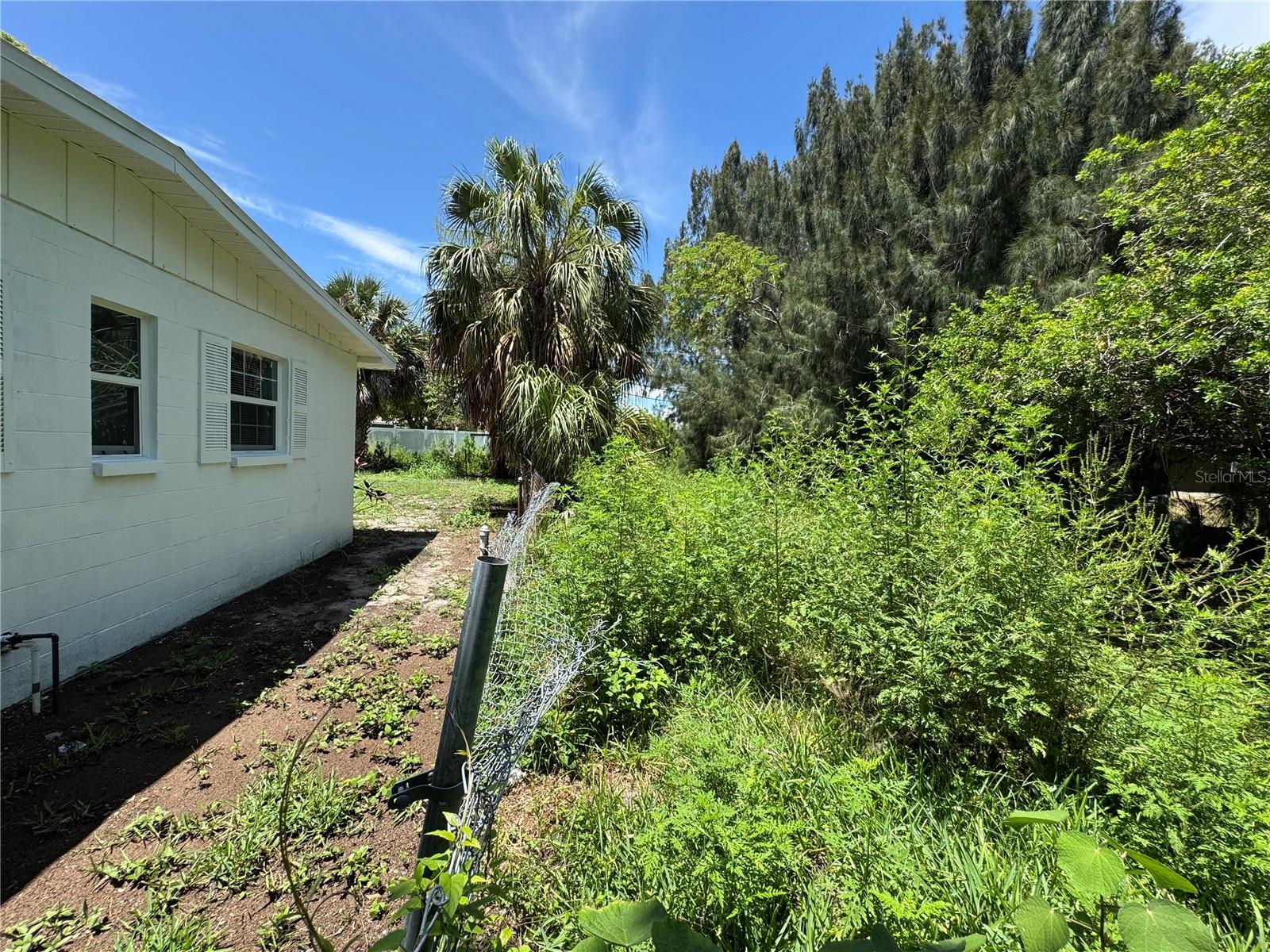 Image 8 of 37 For 7907 Winston Lane
